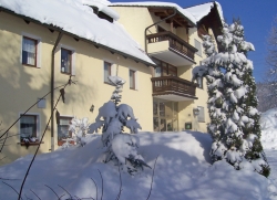 Lindenhof im Winter